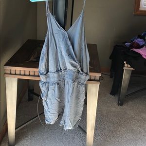 Dark gray lose fitting top